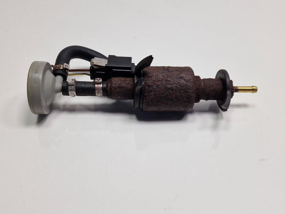 Pompa combustibil Webasto VOLKSWAGEN TOUAREG 7LA, 7L6, 7L7 2002 - 2013 2.5 R5 TDI BAC, BPE 7L0819827B