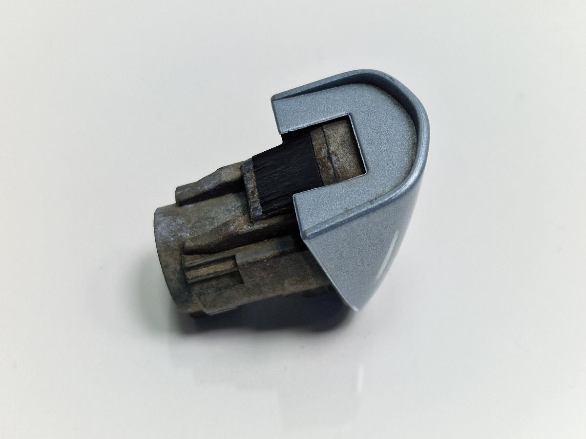 Capac maner usa spate VOLKSWAGEN TOUAREG 7LA, 7L6, 7L7 2002 - 2013 albastru LB5S 7L6839167C