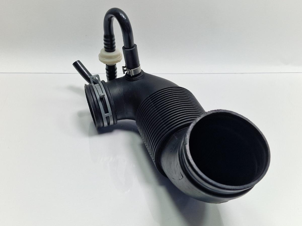 Furtun admisie aer SKODA FABIA II 542 2006 - 2014 1.2 1.2 1.2 BBM, CHFA 6Y0129684B