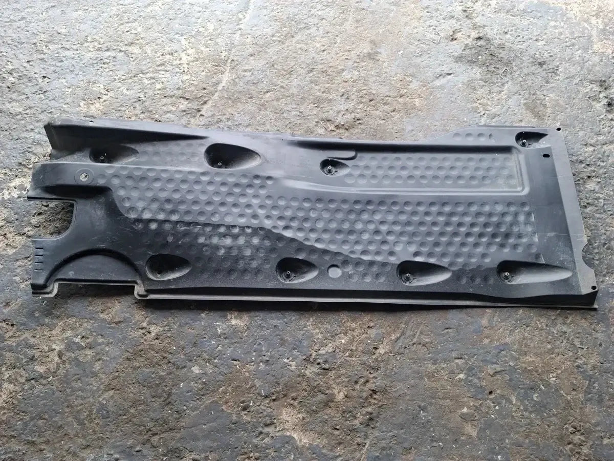 Scut protectie sub caroserie dreapta VOLKSWAGEN TIGUAN 5N_ 2007 -> 2.0 TDI CBAB, CFFB 5N0825202C