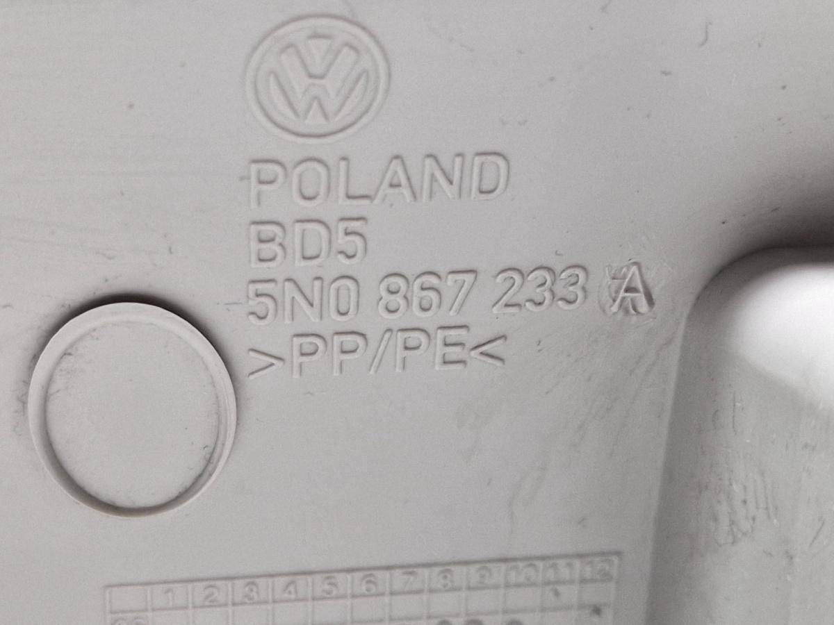 Ornament stalp parbriz stanga VOLKSWAGEN TIGUAN 5N_ 2007 -> 2.0 TDI CBAB, CFFB 5N0867233A