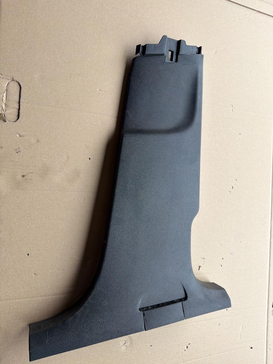 Ornament stalp (B) (inferior) dreapta VOLKSWAGEN TIGUAN 5N_ 2007 -> 2.0 TDI CBAB, CFFB 5N0867292A