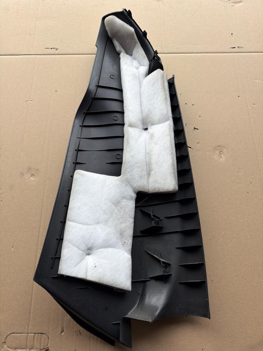 Ornament inferior lateral bancheta spate dreapta VOLKSWAGEN TIGUAN 5N_ 2007 -> 2.0 TDI CBAB, CFFB 5N0867766