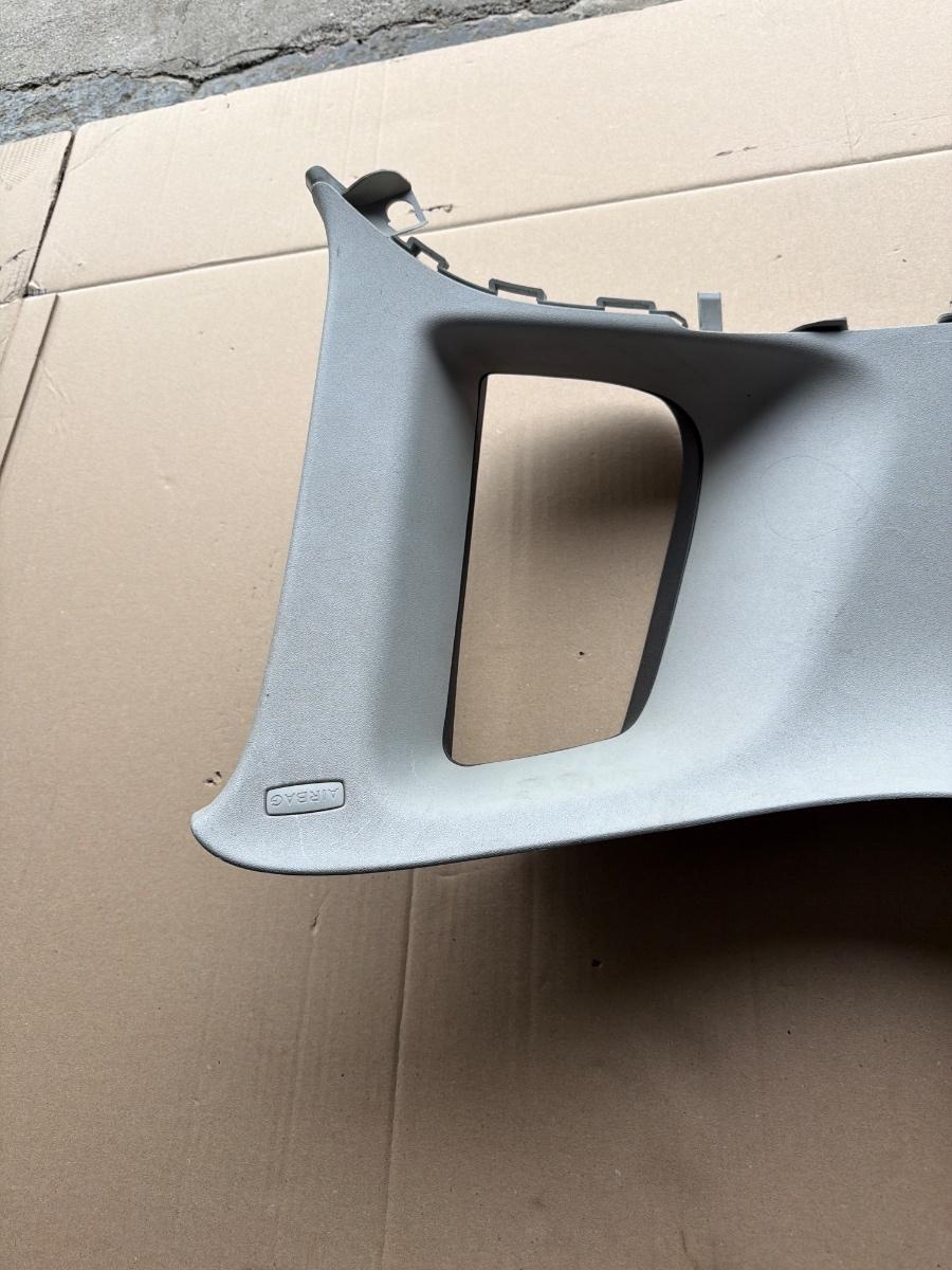 Ornament stalp (D) (superior) stanga VOLKSWAGEN TIGUAN 5N_ 2007 -> 2.0 TDI CBAB, CFFB 5N0867287D