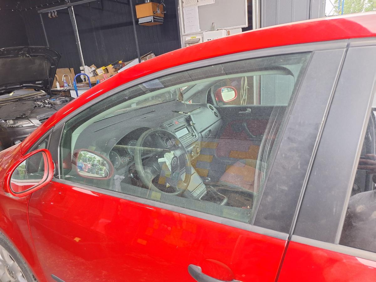Geam portiera fata, patru usi stanga VOLKSWAGEN GOLF PLUS 5M1, 521 2004 - 2013 1.9 1.9 TDI BKC, BLS, BXE SAINT-GOBAIN 43R-001025