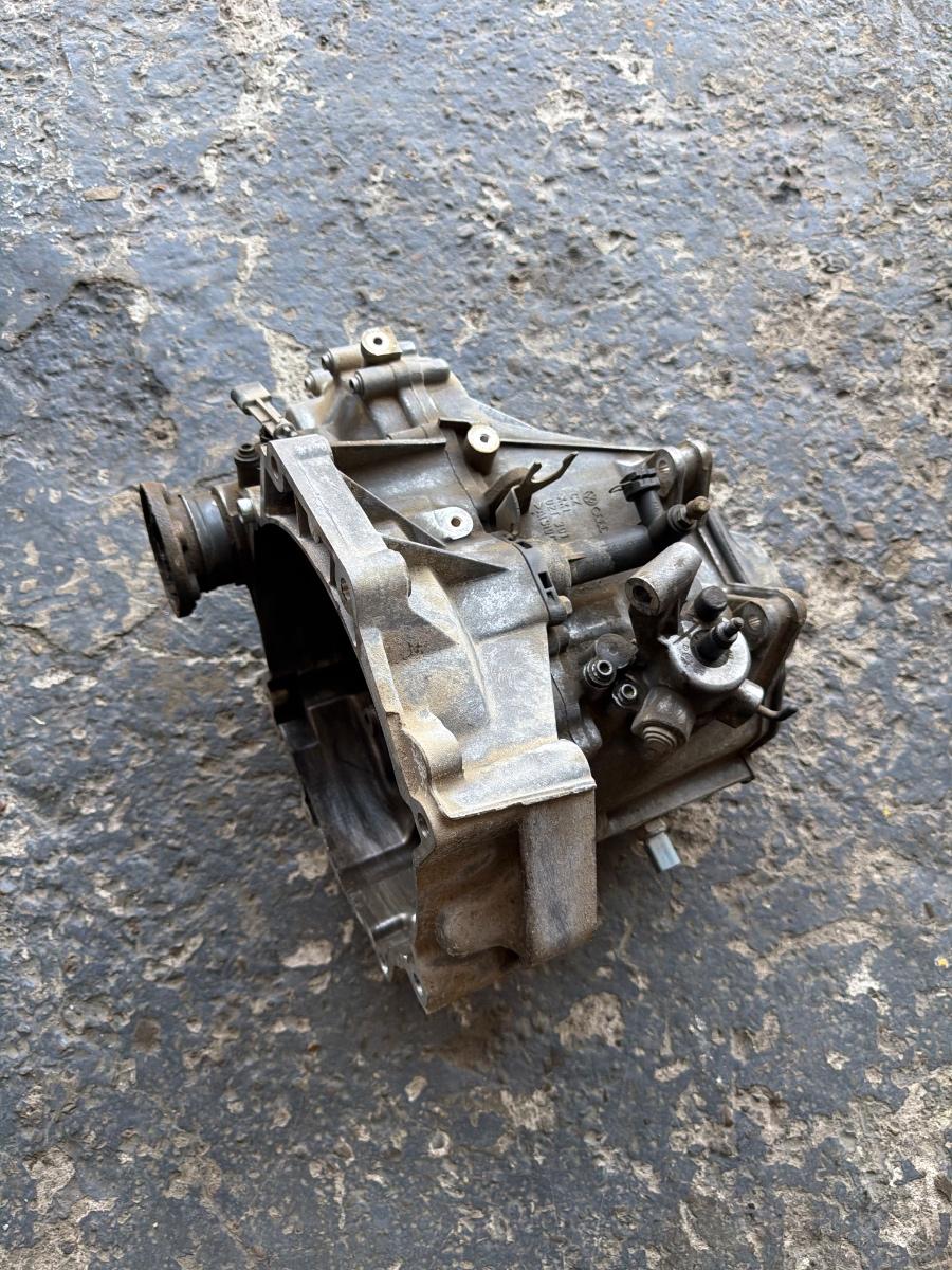 Cutie de viteze manuala 5 trepte 1.2 12V AZQ, BME JUS 02T300057K SKODA FABIA VW POLO 9N_ 2001 - 2012