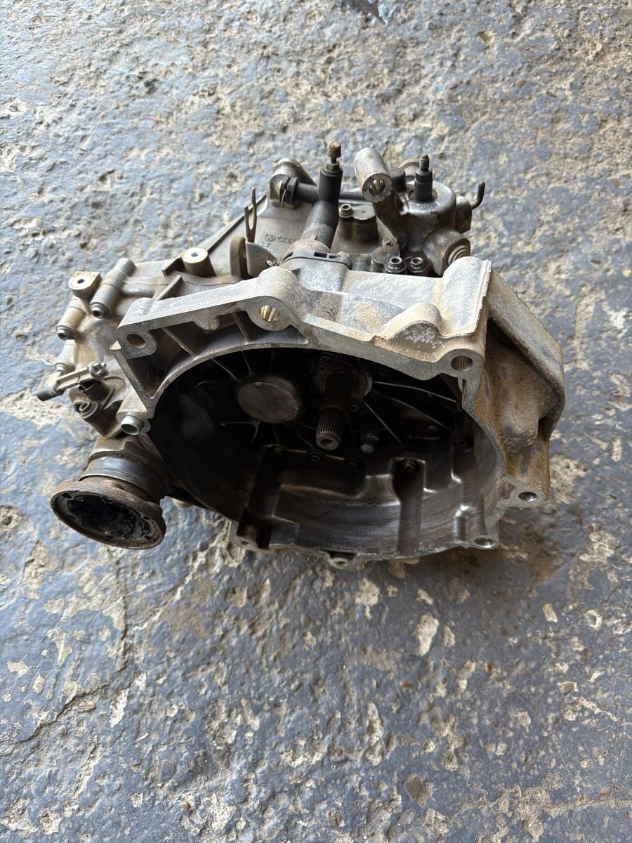 Cutie de viteze manuala 5 trepte 1.2 12V AZQ, BME JUS 02T300057K SKODA FABIA VW POLO 9N_ 2001 - 2012