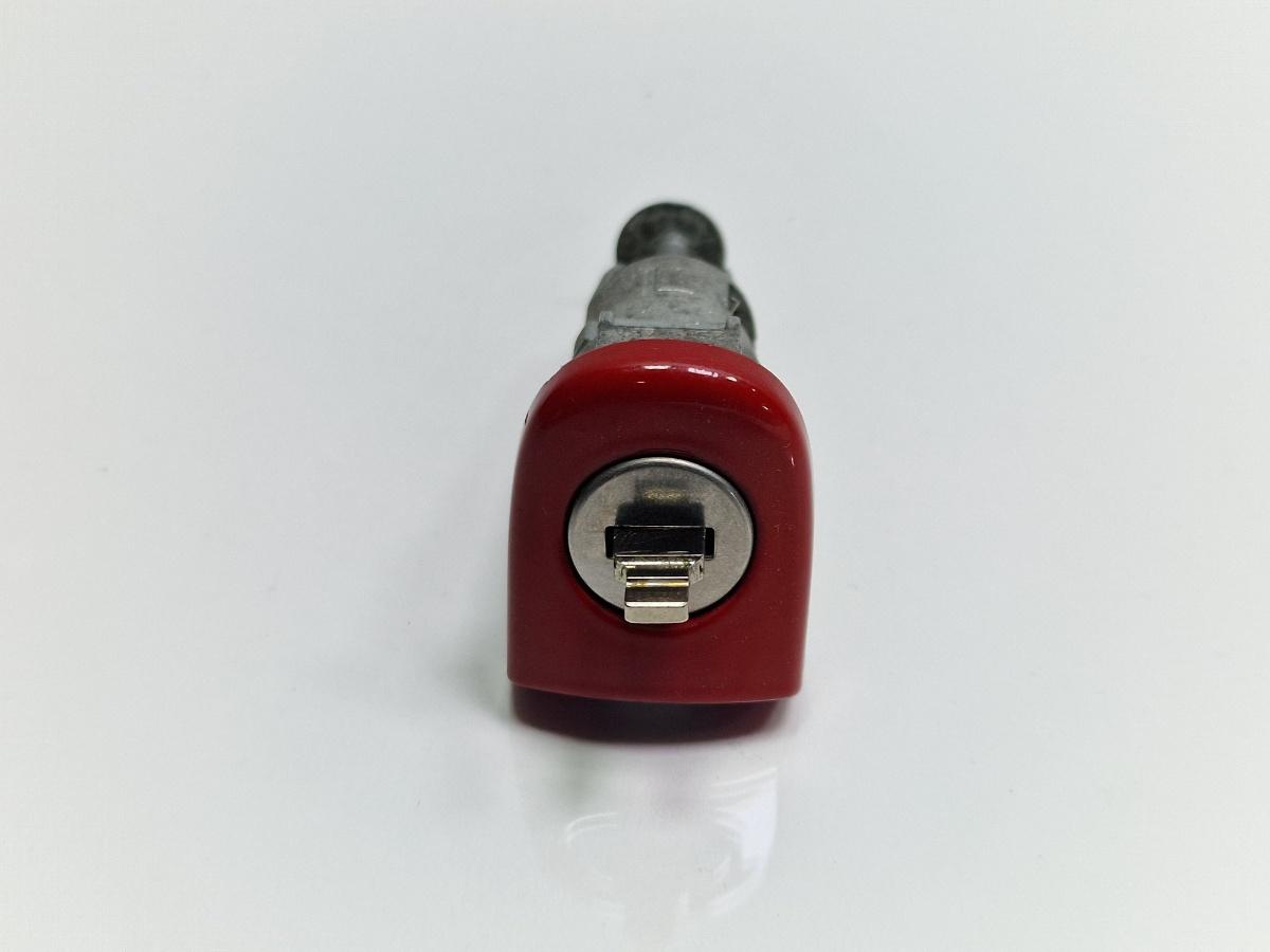 Butuc cu lama de cheie usa stanga fata SKODA OCTAVIA II Combi 1Z5 2004 - 2013 rosu LF3K 1Z0837167D