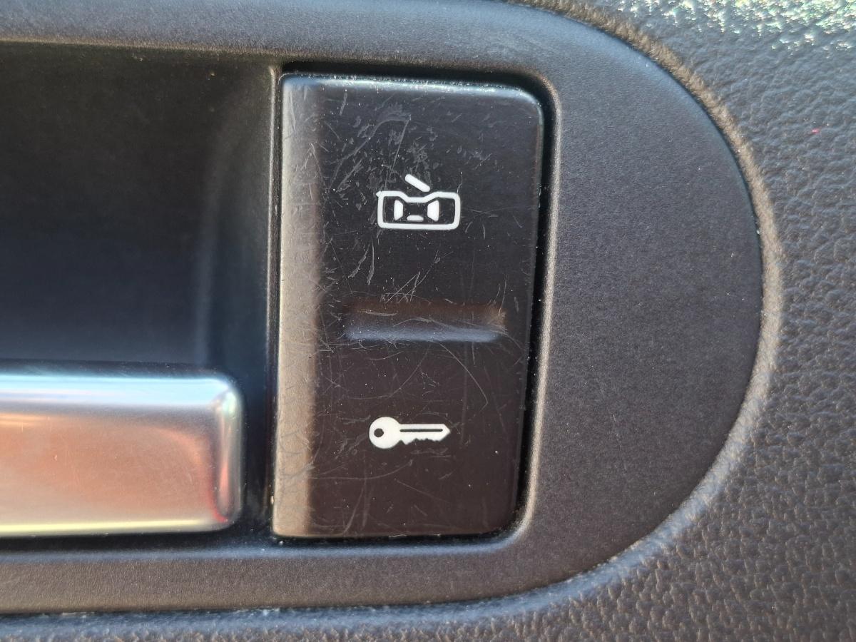 Buton blocare portiere VOLKSWAGEN GOLF PLUS 5M1, 521 2004 - 2013 1.9 1.9 TDI BKC, BLS, BXE