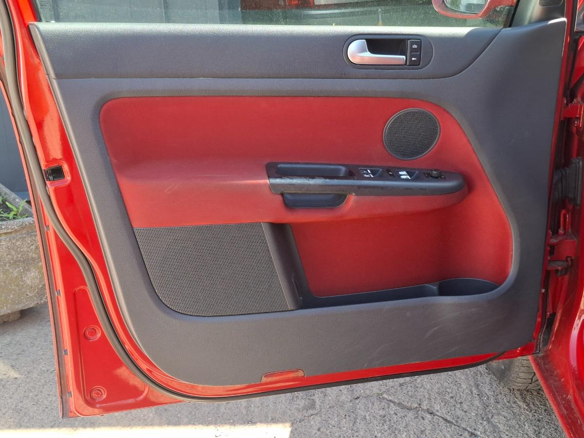 Tapiterie panou portiera fata stanga VOLKSWAGEN GOLF PLUS 5M1, 521 2004 - 2013 1.9 TDI BKC, BLS, BXE