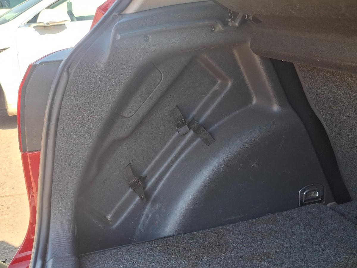 Panou capitonaj lateral portbagaj stanga VOLKSWAGEN GOLF PLUS 5M1, 521 2004 - 2013 1.9 1.9 TDI BKC, BLS, BXE