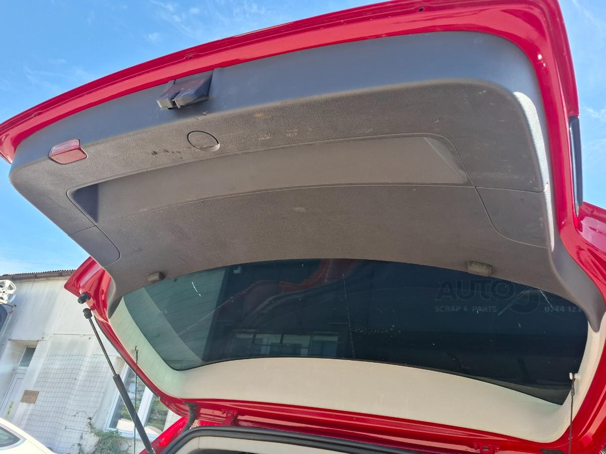 Ornamente capac hayon/portbagaj VOLKSWAGEN GOLF PLUS 5M1, 521 2004 - 2013 1.9 TDI BKC, BLS, BXE