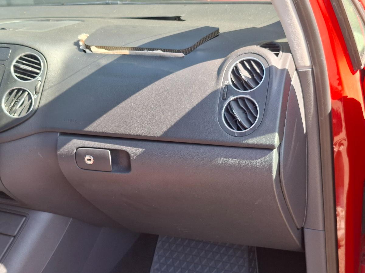 Grilă de ventilație laterală panou de bord VOLKSWAGEN GOLF PLUS 5M1, 521 2006 1.9 TDI BXE 77KW|105HP 2006