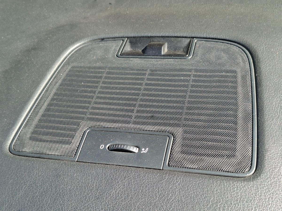 Grilă de ventilație bord centrală VOLKSWAGEN GOLF PLUS 5M1, 521 2006 1.9 TDI BXE 77KW|105HP 2006