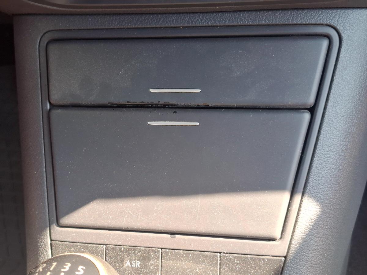 Scrumiera (fata) VOLKSWAGEN GOLF PLUS 5M1, 521 2004 - 2013 1.9 1.9 TDI BKC, BLS, BXE