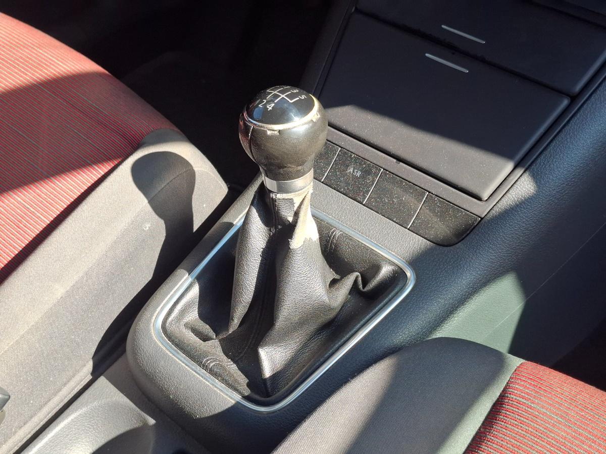 Nucă/manșon schimbător de viteze VOLKSWAGEN GOLF PLUS 5M1, 521 2006 1.9 TDI BXE 77KW|105HP 2006