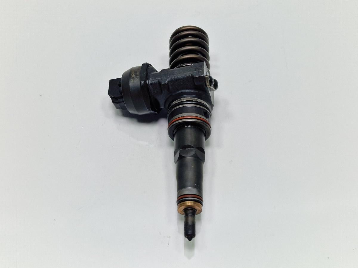 Injector combustibil VOLKSWAGEN GOLF IV 1J1 1997 - 2007 1.9 TDI ATD BOSCH 0414720037 038130073AJ