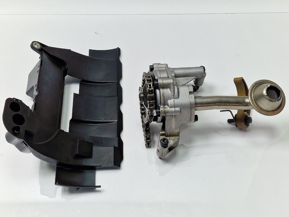 Kit pompa de ulei VOLKSWAGEN GOLF V 1K1 2003 - 2009 1.9 TDI BXE 038103373R