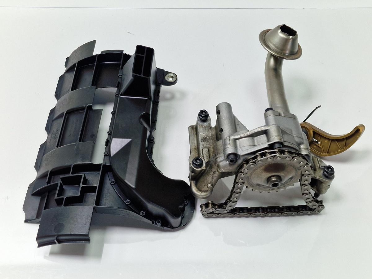 Kit pompa de ulei VOLKSWAGEN GOLF V 1K1 2003 - 2009 1.9 TDI BXE 038103373R