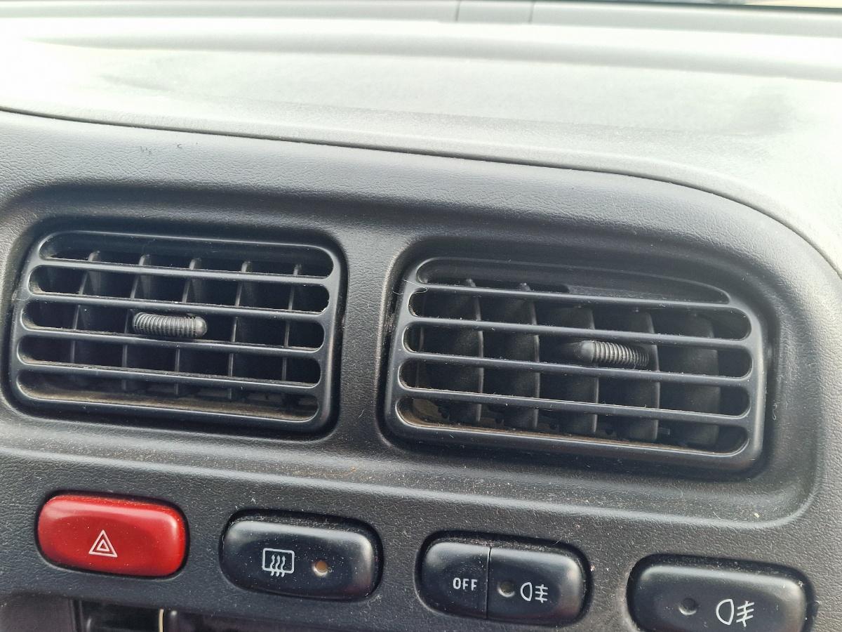 Grilă de ventilație bord centrală SUZUKI ALTO FF 2004 1.1 F10D 46KW|63HP 2004