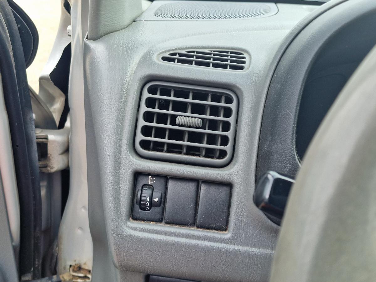 Grilă de ventilație laterală panou de bord SUZUKI ALTO FF 2004 1.1 F10D 46KW|63HP 2004