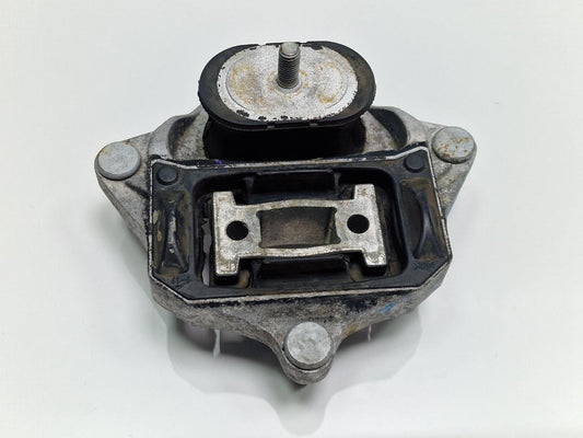 Suport tampon motor AUDI A4 V Avant 8W5, B9 2015 -> 8W0399156