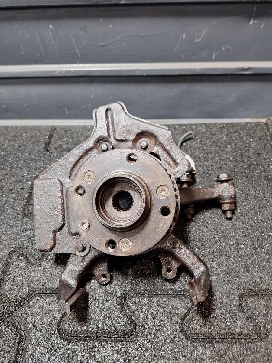 Fuzeta dreapta fata VOLKSWAGEN POLO 6N2 1999 - 2001 1.0 1.0 ALD, AUC 6N0407256B