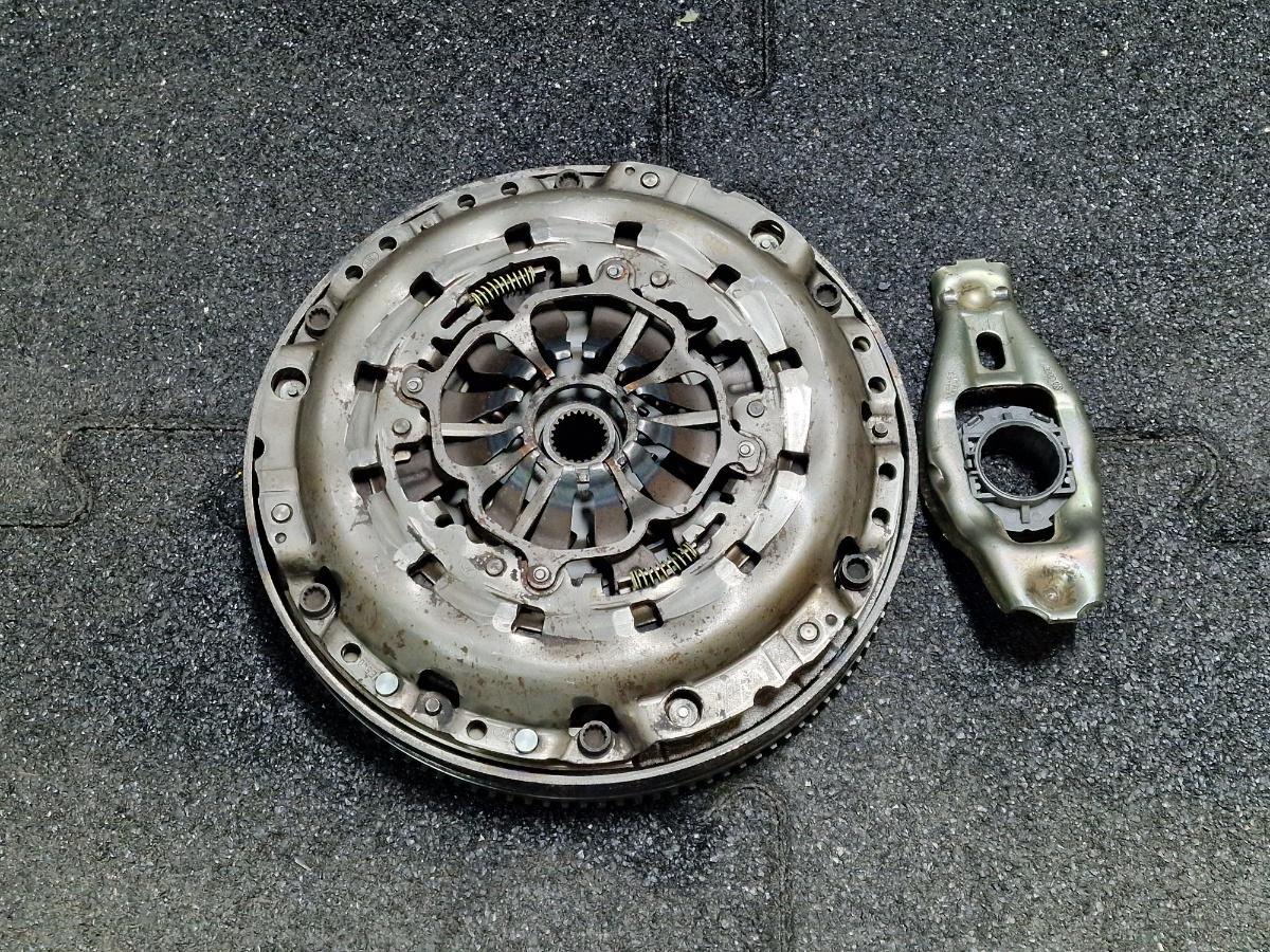 Kit ambreiaj AUDI A4 III 8EC, B7 2004 - 2008 2.0 2.0 TDI BPW 03G105266AT