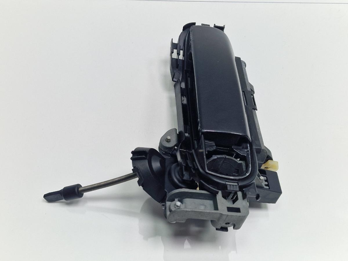 Maner/suport exterior usa stanga fata AUDI A4 III 8EC, B7 2004 - 2008 negru LZ9Y 8E1837207