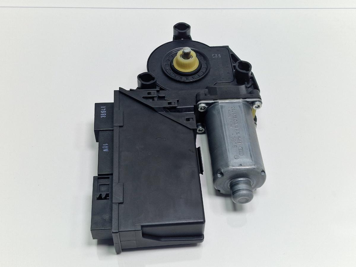 Motoras macara stanga fata AUDI A4 III 8EC, B7 2004 - 2008 2.0 2.0 TDI BPW BOSCH 0130821765 8E1959801H
