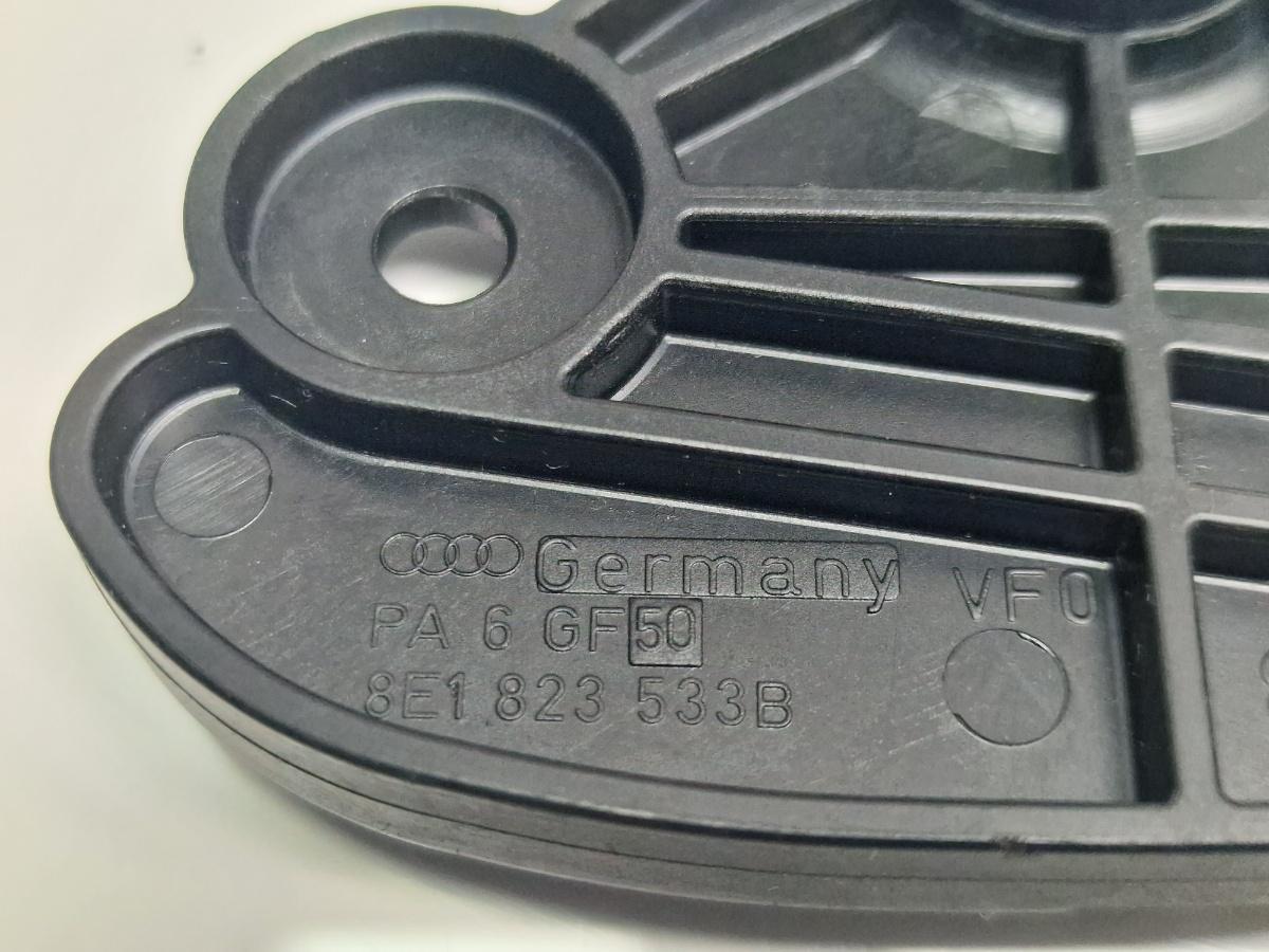 Maner deschidere capota AUDI A4 III 8EC, B7 2004 - 2008 2.0 2.0 TDI BPW 8E1823533B