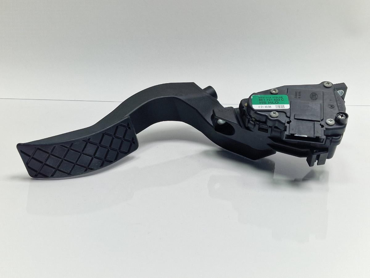 Pedala acceleratie AUDI A4 III 8EC, B7 2004 - 2008 2.0 TDI BPW HELLA 8E1721523C