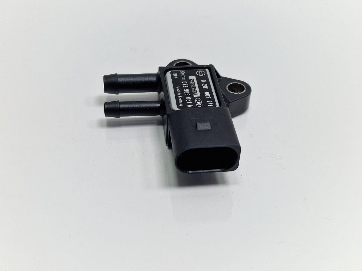 Senzor de presiune gaze AUDI A4 III 8EC, B7 2004 - 2008 2.0 TDI BPW BOSCH 0281002711 07Z906051A