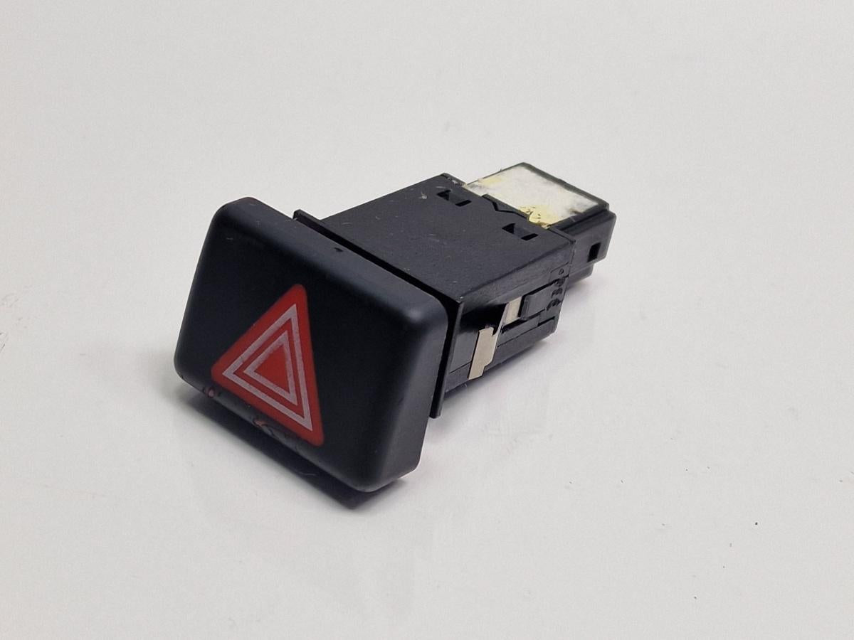 Buton avarii AUDI A4 III 8EC, B7 2004 - 2008 2.0 TDI BPW 8E0941509