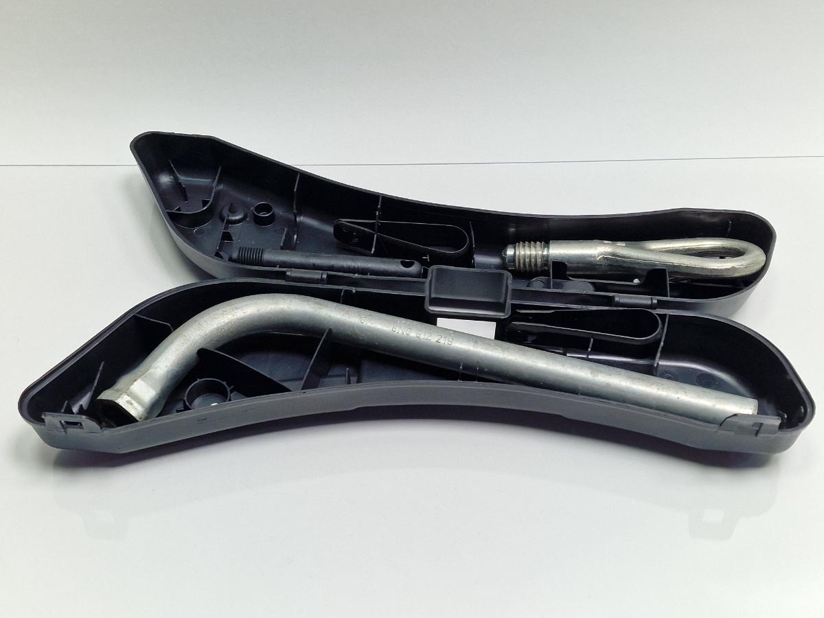 Trusa scule AUDI A4 III 8EC, B7 2004 - 2008 2.0 TDI BPW 8E0012111A