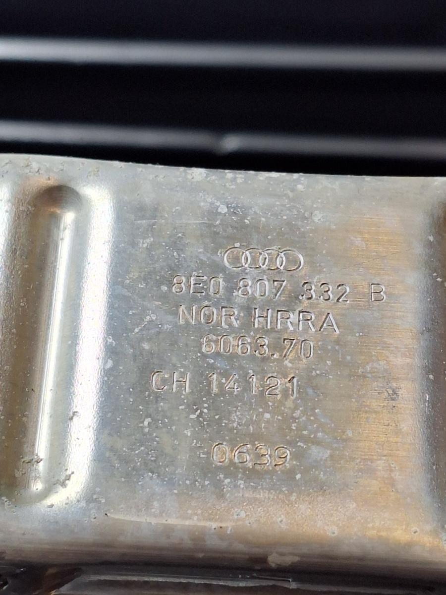 Armatura bara de protectie spate spate AUDI A4 III 8EC, B7 2004 - 2008 2.0 TDI BPW 8E0807332B