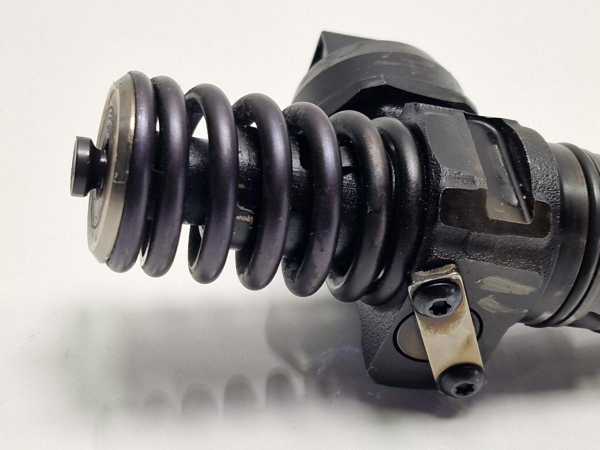 Injector combustibil AUDI A4 III 8EC, B7 2004 - 2008 2.0 TDI BPW 038130073BJ
