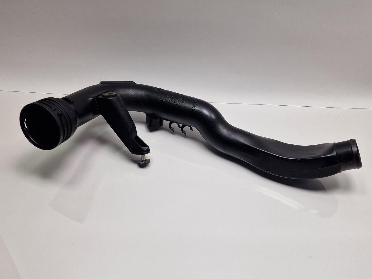 Conducta admisie aer AUDI A4 III 8EC, B7 2004 - 2008 2.0 TDI BPW 8E0145762E