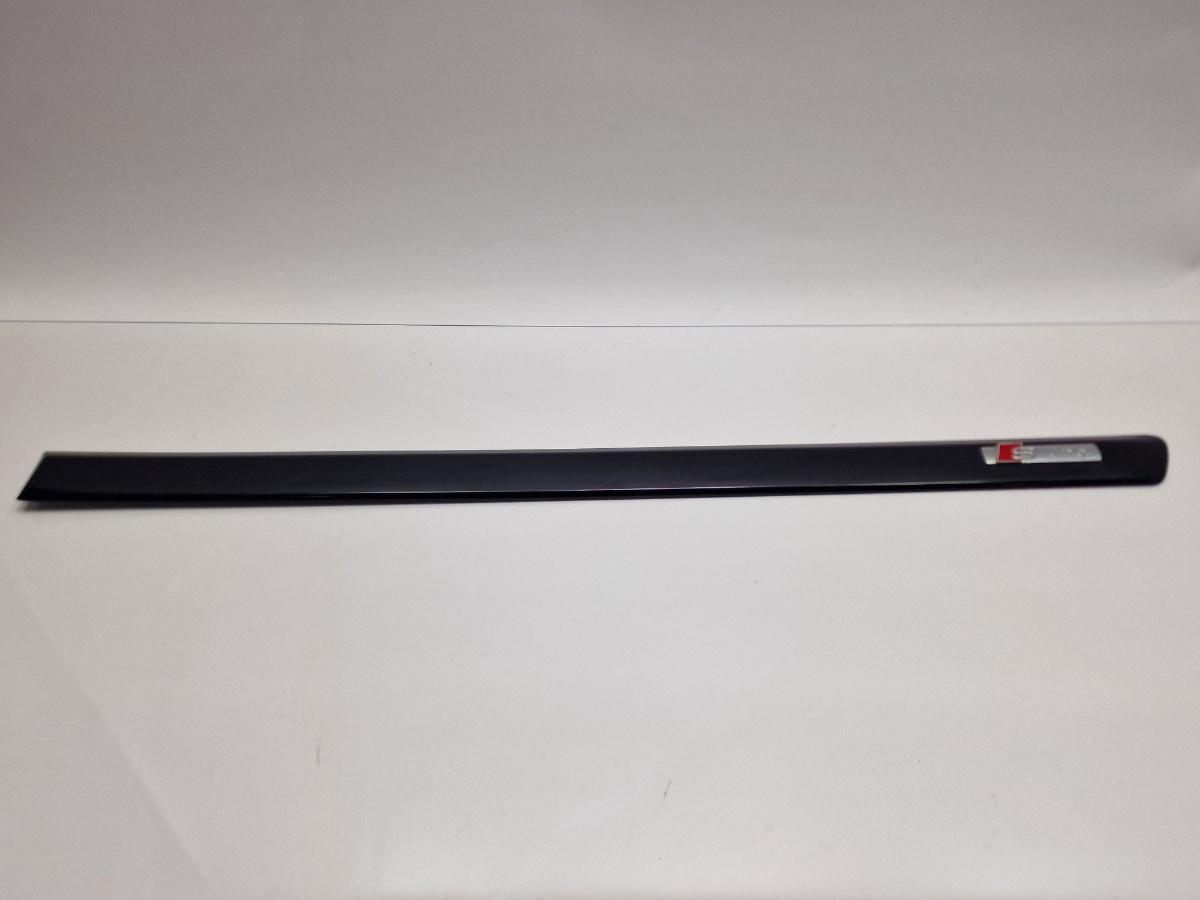 Bandou inferior usa stanga spate AUDI A4 III 8EC, B7 2004 - 2008 negru LZ9Y 8E0853963