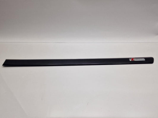 Bandou inferior usa stanga spate AUDI A4 III 8EC, B7 2004 - 2008 negru LZ9Y 8E0853963