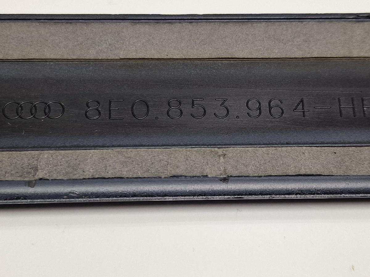 Bandou inferior usa dreapta spate AUDI A4 III 8EC, B7 2004 - 2008 negru LZ9Y 8E0853964