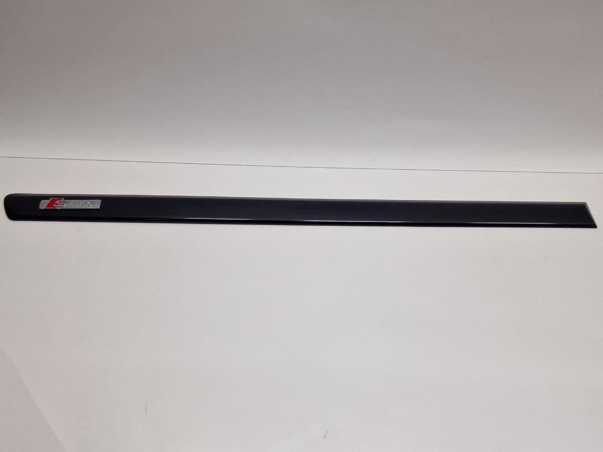 Bandou inferior usa dreapta spate AUDI A4 III 8EC, B7 2004 - 2008 negru LZ9Y 8E0853964
