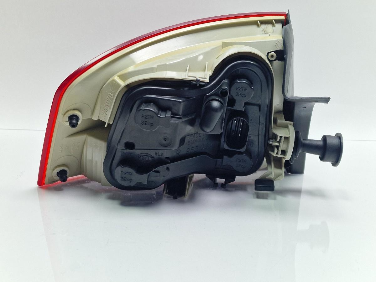 Stop de pe aripa dreapta spate AUDI A4 III 8EC, B7 2004 - 2008 2.0 TDI BPW 8E5945096