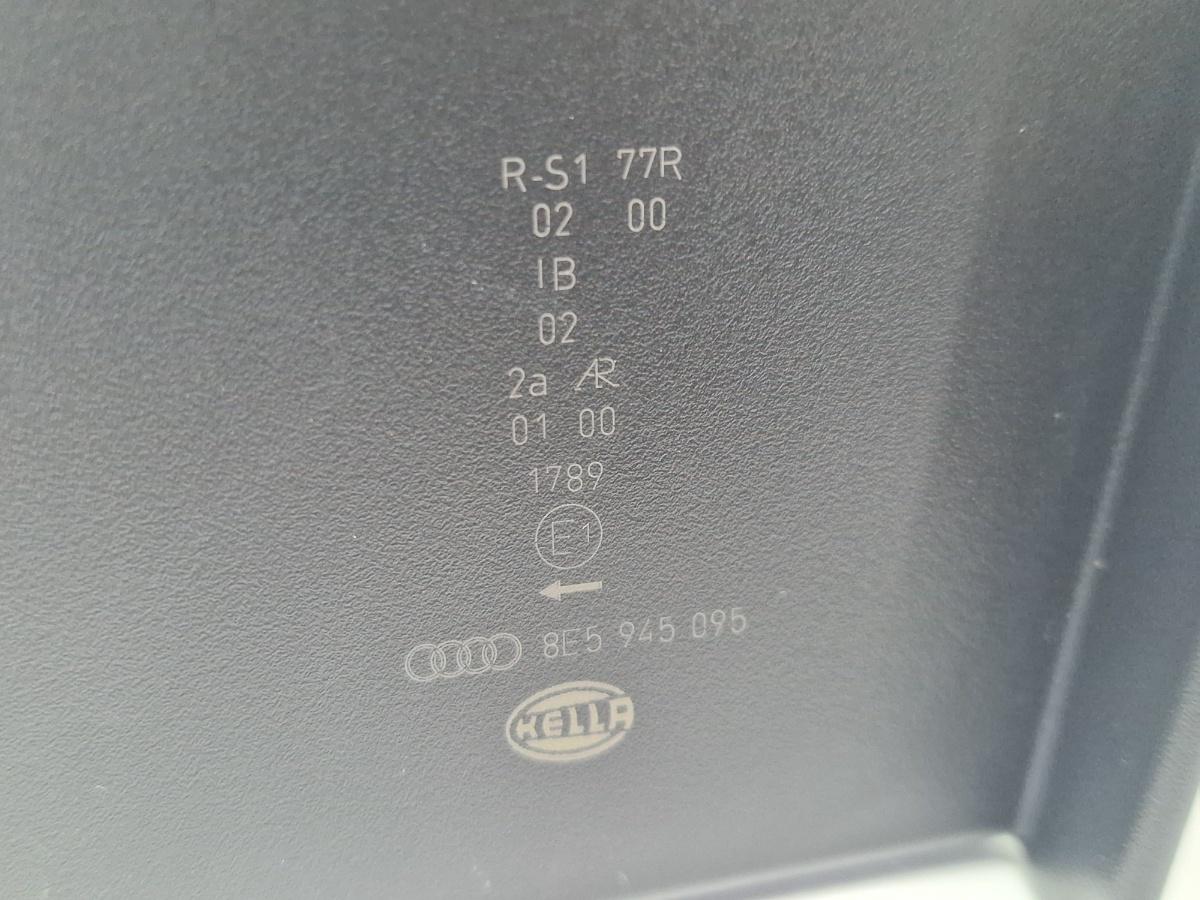 Stop de pe aripa stanga spate AUDI A4 III 8EC, B7 2004 - 2008 2.0 TDI BPW 8E5945095
