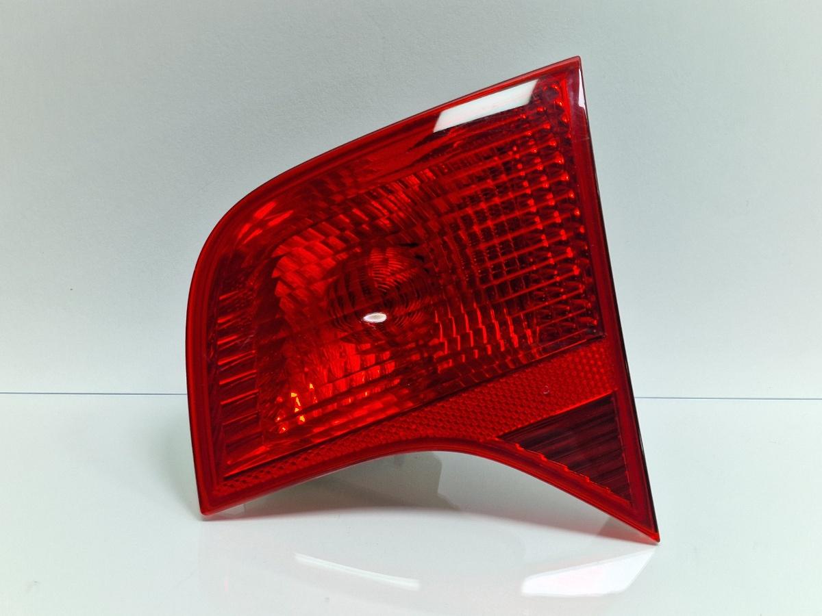 Stop de pe haion dreapta AUDI A4 III 8EC, B7 2004 - 2008 2.0 TDI BPW 8E5945094A