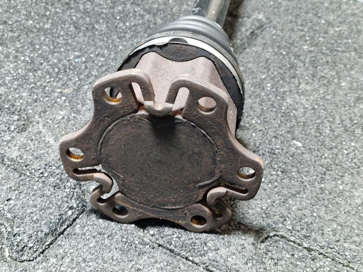 Planetara dreapta AUDI A4 III 8EC, B7 2004 - 2008 2.0 TDI BPW 8E0407272AT