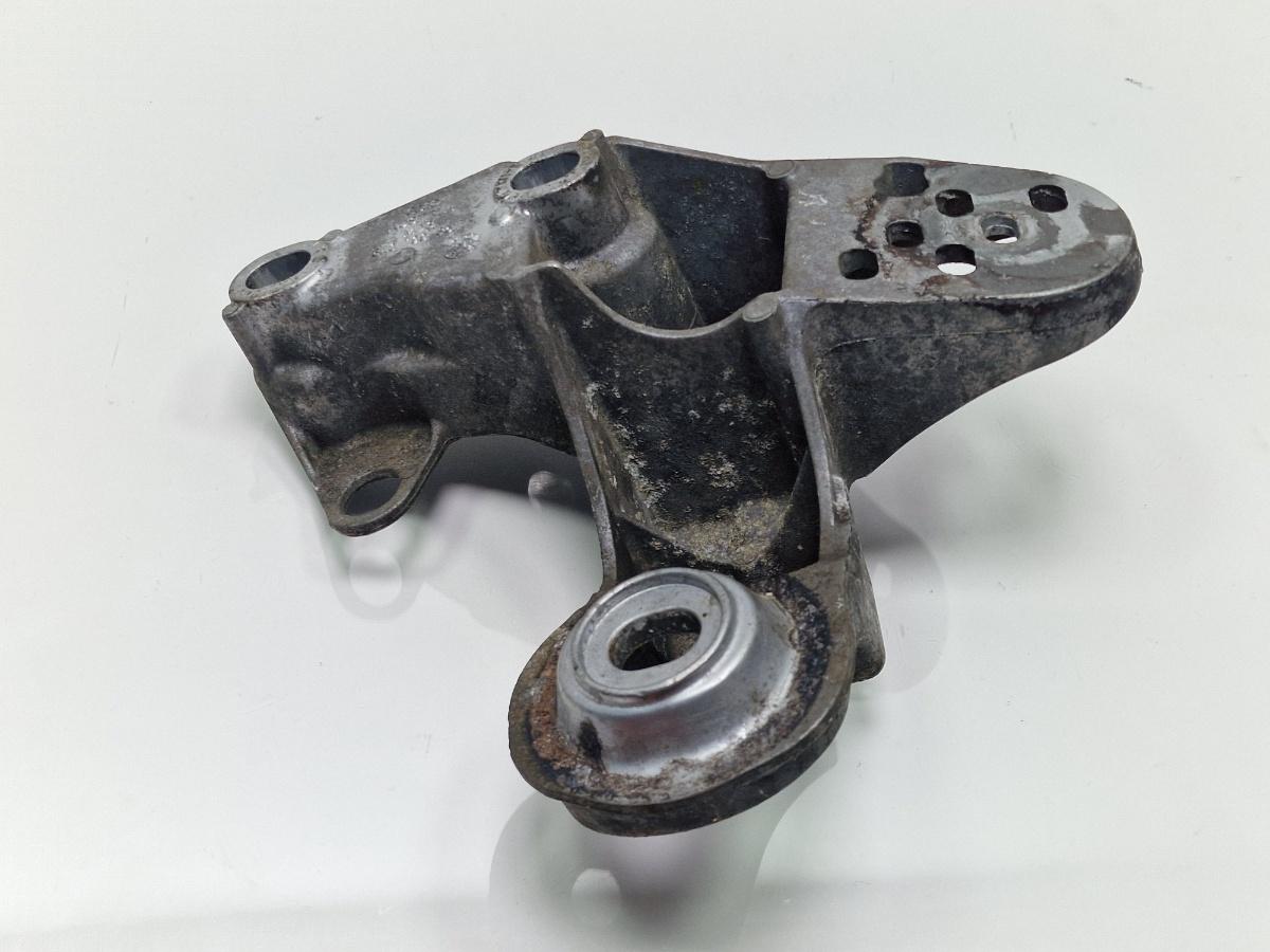 Suport bara stabilizatoare stanga fata AUDI A4 III 8EC, B7 2004 - 2008 2.0 TDI BPW 8E0199351M