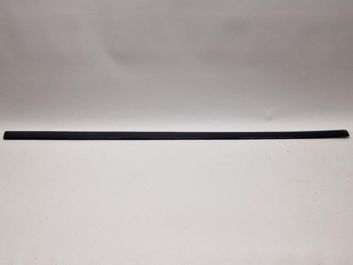 Bandou superior usa dreapta fata AUDI A4 III 8EC, B7 2004 - 2008 negru LZ9Y 8E0853954