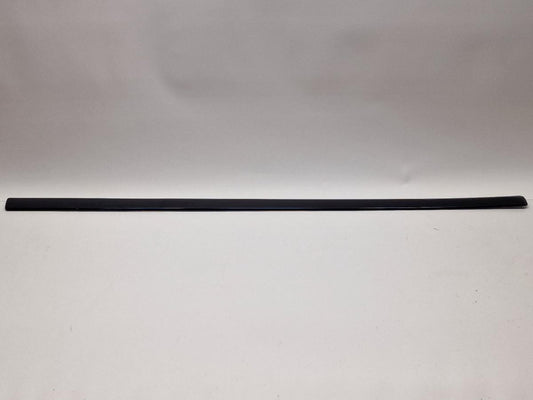Bandou superior usa dreapta fata AUDI A4 III 8EC, B7 2004 - 2008 negru LZ9Y 8E0853954