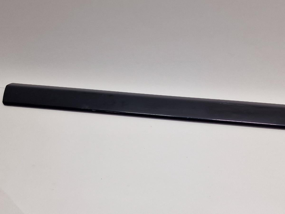 Bandou superior usa dreapta fata AUDI A4 III 8EC, B7 2004 - 2008 negru LZ9Y 8E0853954